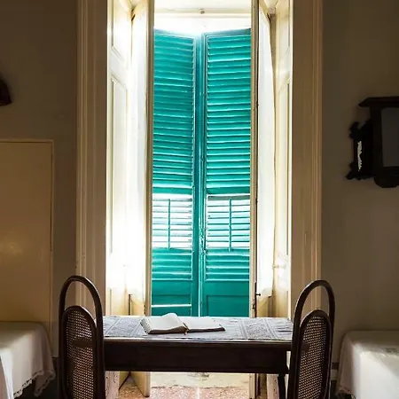 Palazzo Leuzzi 4*