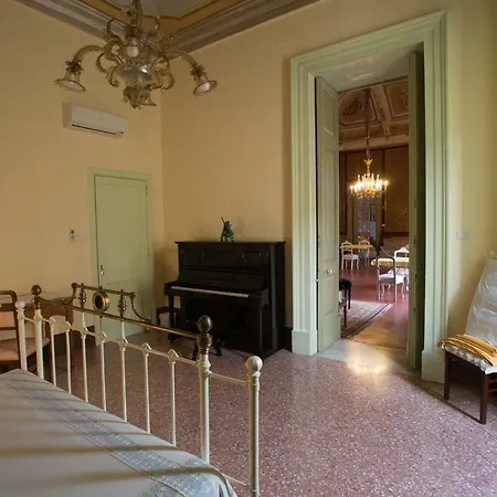 Palazzo Leuzzi Panzió 4*