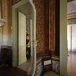 Palazzo Leuzzi غالاتوني