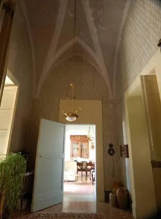 Palazzo Leuzzi فندق مبيت وإفطار غالاتوني